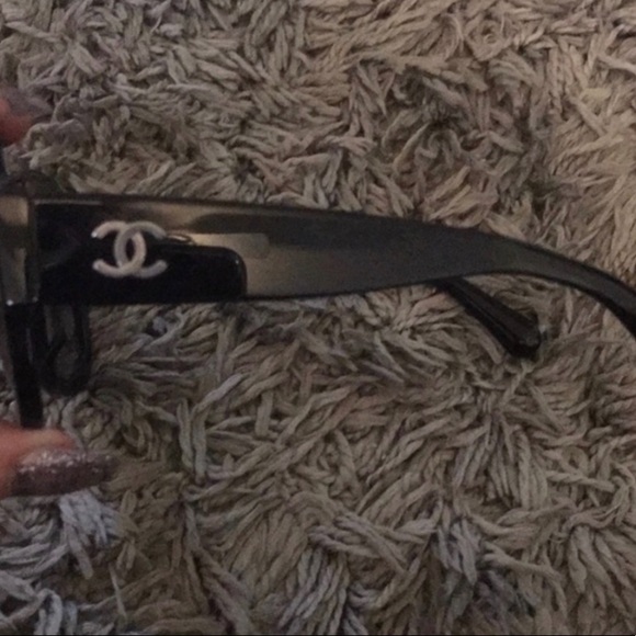 Chanel authentic sunglasses purchased from Neiman Marcus king of Prussia - Picture 3 of 11